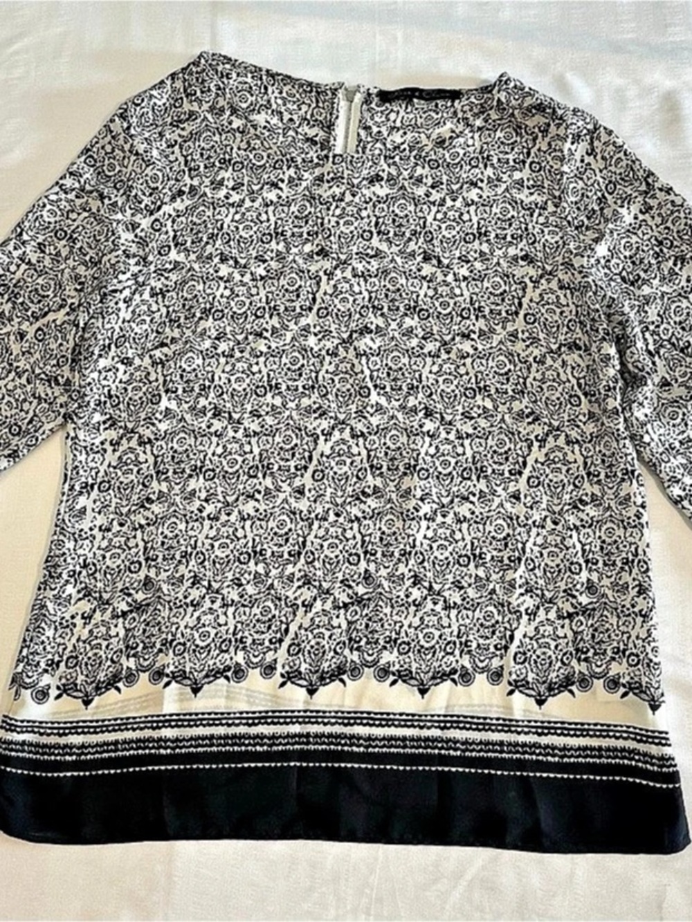 Rose & Olive Floral Tunic Black & White Like New